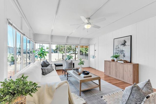 1005 E 2nd St, National City, CA 91950