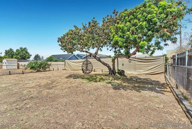 1005 E 2nd St, National City, CA 91950