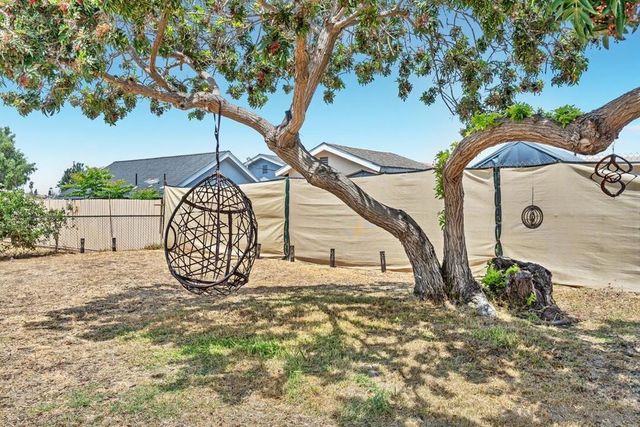 1005 E 2nd St, National City, CA 91950