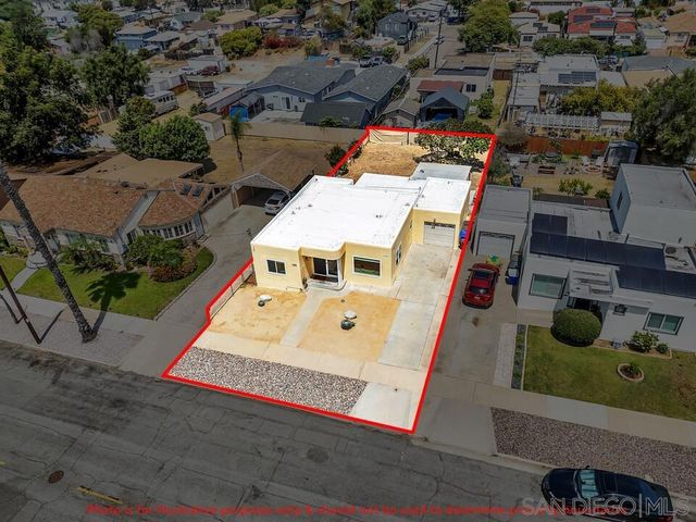 1005 E 2nd St, National City, CA 91950