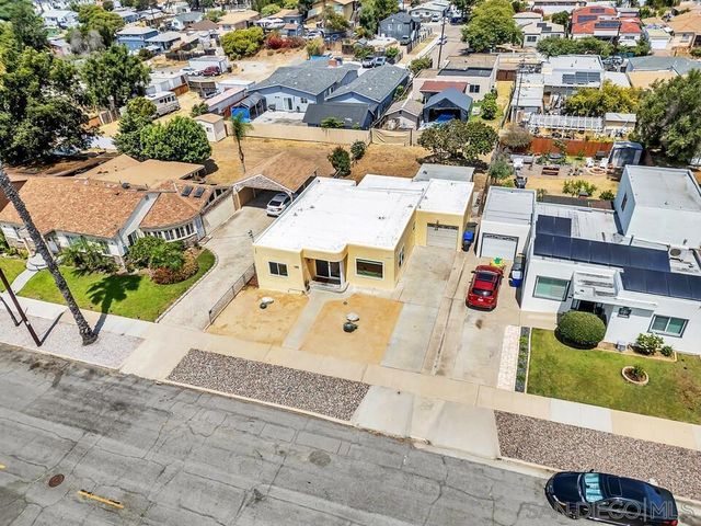 1005 E 2nd St, National City, CA 91950