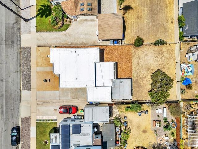 1005 E 2nd St, National City, CA 91950
