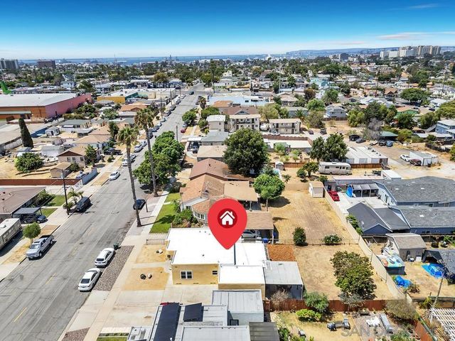 1005 E 2nd St, National City, CA 91950