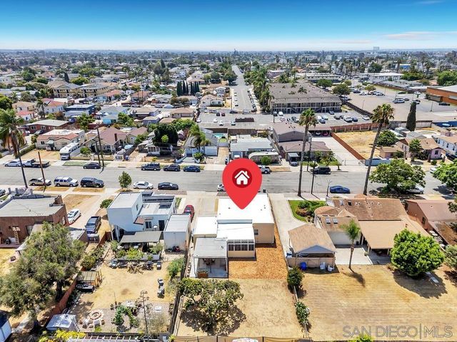 1005 E 2nd St, National City, CA 91950