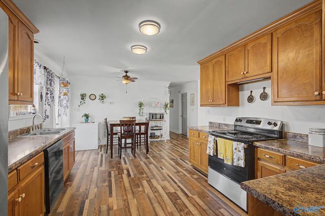 25151 Scarlett Lane, Athens, AL 35613