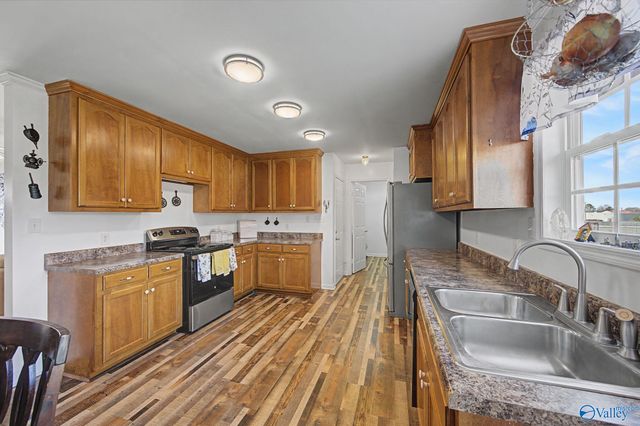 25151 Scarlett Lane, Athens, AL 35613