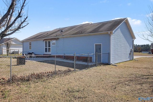 25151 Scarlett Lane, Athens, AL 35613