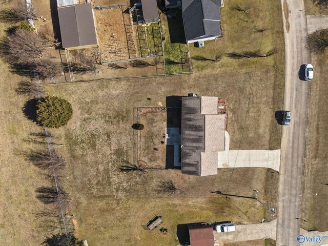 25151 Scarlett Lane, Athens, AL 35613