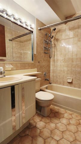 7109 Juniper Valley Road 2F, Middle Village, NY 11379