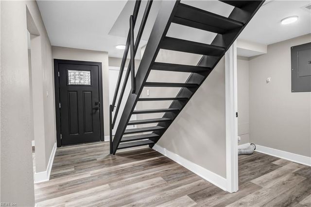 8 Glouchester CIR, Chesapeake, VA 23320