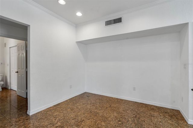 9158 LAKE CHASE ISLAND WAY 9158, Tampa, FL 33626