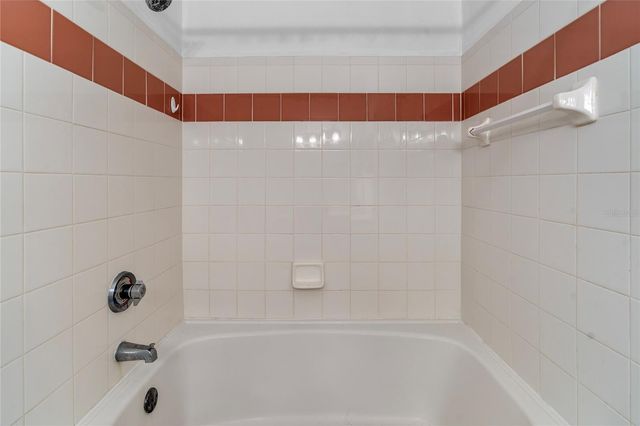 9158 LAKE CHASE ISLAND WAY 9158, Tampa, FL 33626