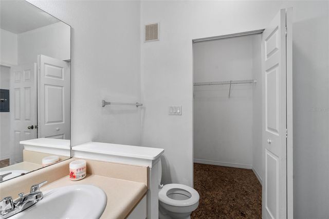 9158 LAKE CHASE ISLAND WAY 9158, Tampa, FL 33626