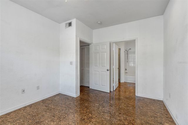 9158 LAKE CHASE ISLAND WAY 9158, Tampa, FL 33626