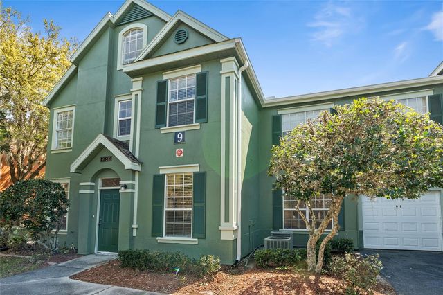 9158 LAKE CHASE ISLAND WAY 9158, Tampa, FL 33626