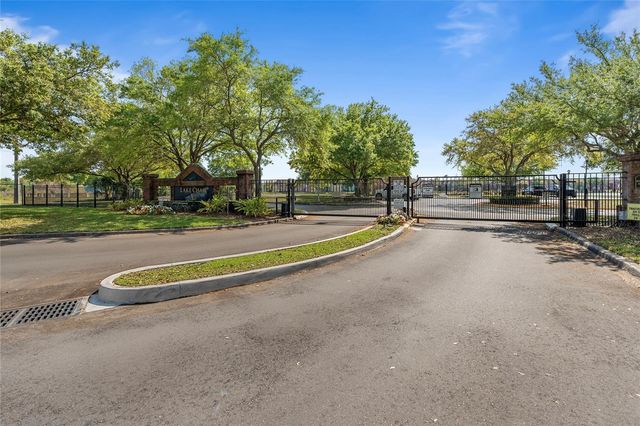 9158 LAKE CHASE ISLAND WAY 9158, Tampa, FL 33626