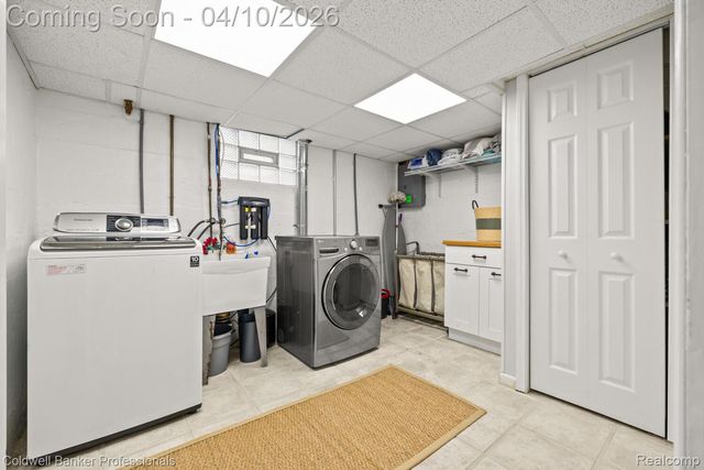 46079 Sunset Street, Northville Township, MI 48167