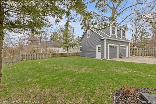 46079 Sunset Street, Northville Township, MI 48167