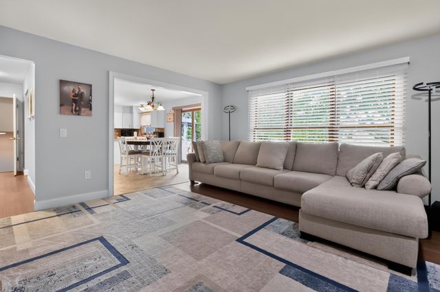 18175 Queensbury Drive, Livonia City, MI 48152