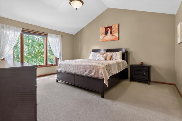 18175 Queensbury Drive, Livonia City, MI 48152