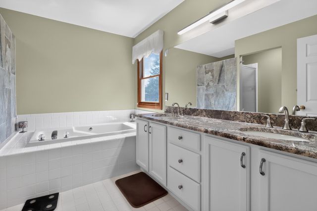 18175 Queensbury Drive, Livonia City, MI 48152