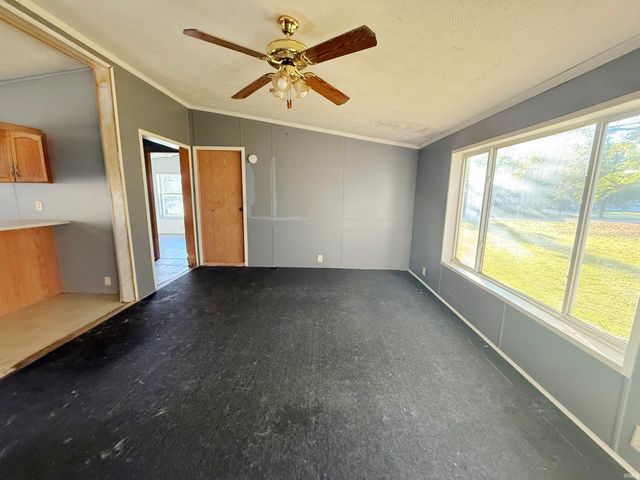 1229 N Indiana Avenue, Hartford City, IN 47348