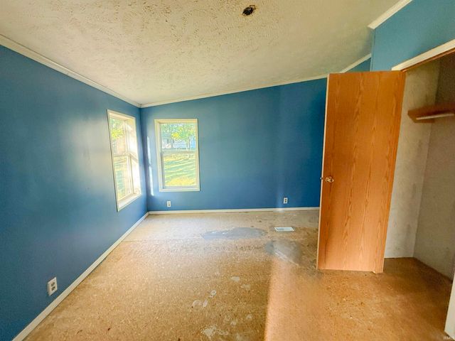 1229 N Indiana Avenue, Hartford City, IN 47348