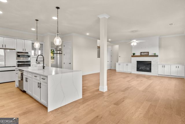 4725 Cardinal Ridge Way, Flowery Branch, GA 30542