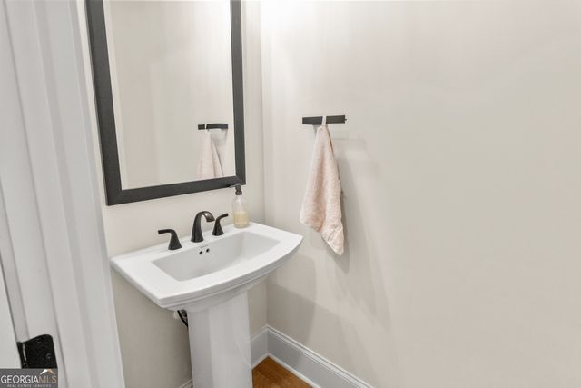 4725 Cardinal Ridge Way, Flowery Branch, GA 30542