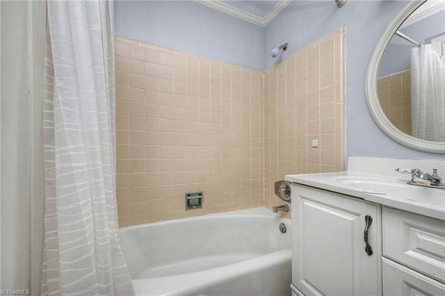 1205 Robin Hood Road, High Point, NC 27262