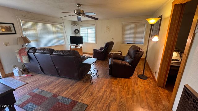 325 Autumn Lane, Gatlinburg, TN 37738