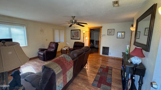 325 Autumn Lane, Gatlinburg, TN 37738