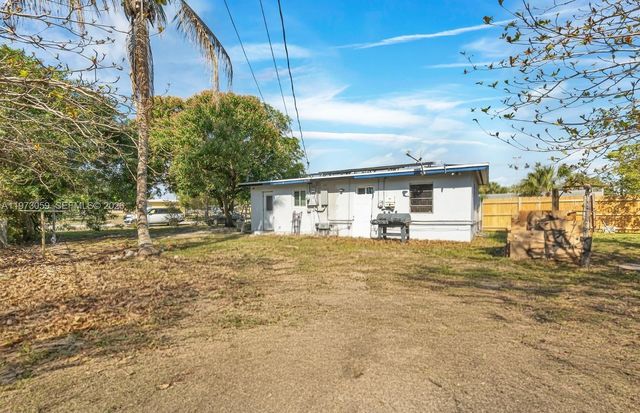 3580 NW 4th St, Lauderhill, FL 33311