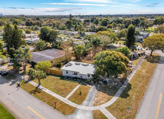 3580 NW 4th St, Lauderhill, FL 33311