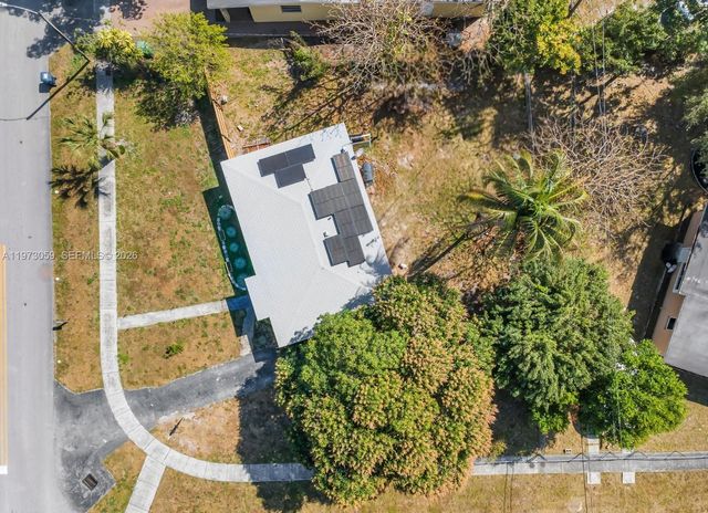 3580 NW 4th St, Lauderhill, FL 33311