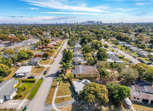 3580 NW 4th St, Lauderhill, FL 33311