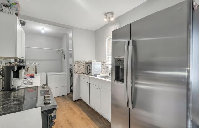 3580 NW 4th St, Lauderhill, FL 33311