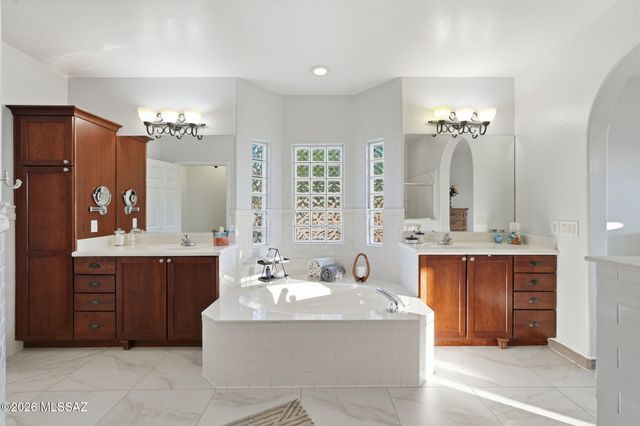 9320 S Avenida Mochuelo, Vail, AZ 85641