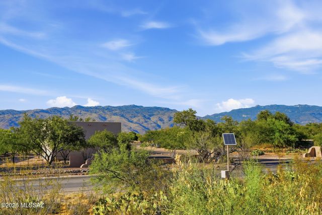 9320 S Avenida Mochuelo, Vail, AZ 85641
