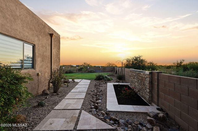 9320 S Avenida Mochuelo, Vail, AZ 85641