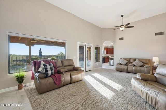 9320 S Avenida Mochuelo, Vail, AZ 85641