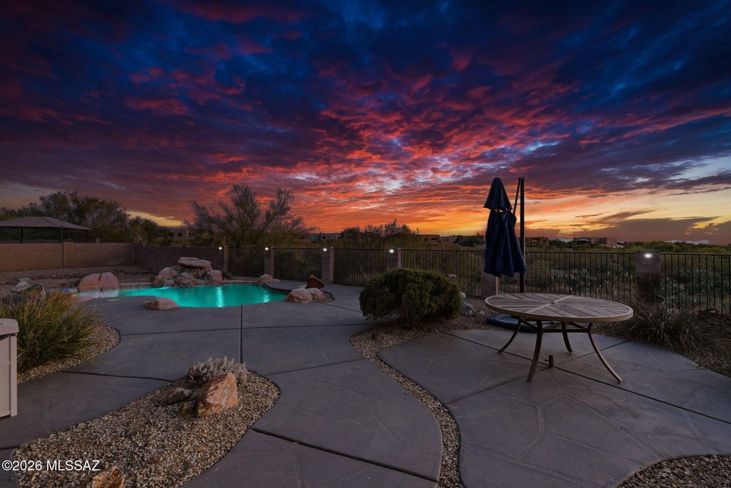 9320 S Avenida Mochuelo, Vail, AZ 85641