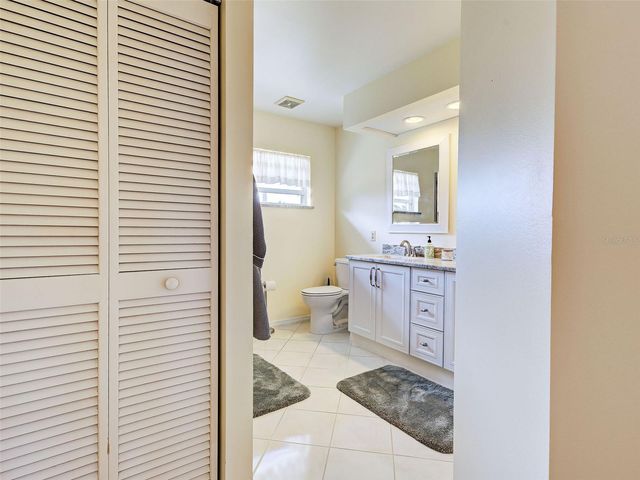 166 SOUTHAMPTON PLACE S 348, Venice, FL 34293