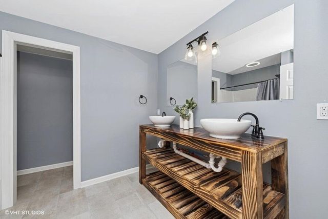 1155 La Salle COURT, Lake Geneva, WI 53147