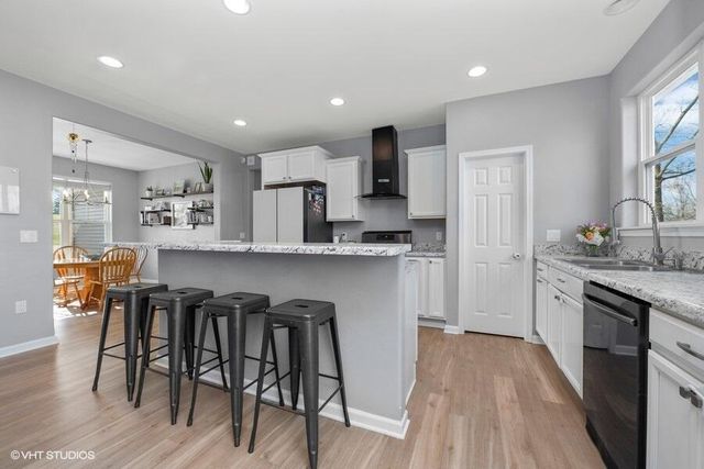 1155 La Salle COURT, Lake Geneva, WI 53147