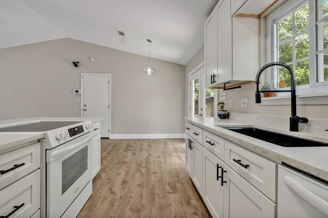 2164 PORTSMOUTH Circle, Tallahassee, FL 32311