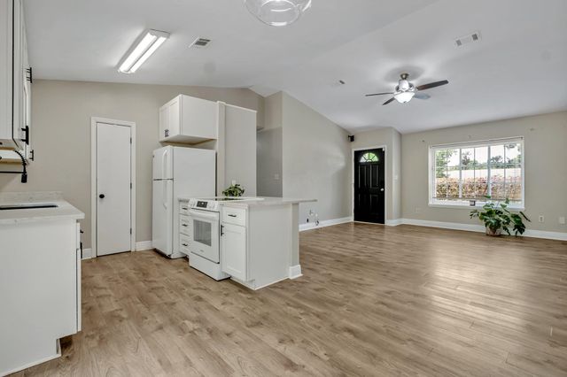2164 PORTSMOUTH Circle, Tallahassee, FL 32311