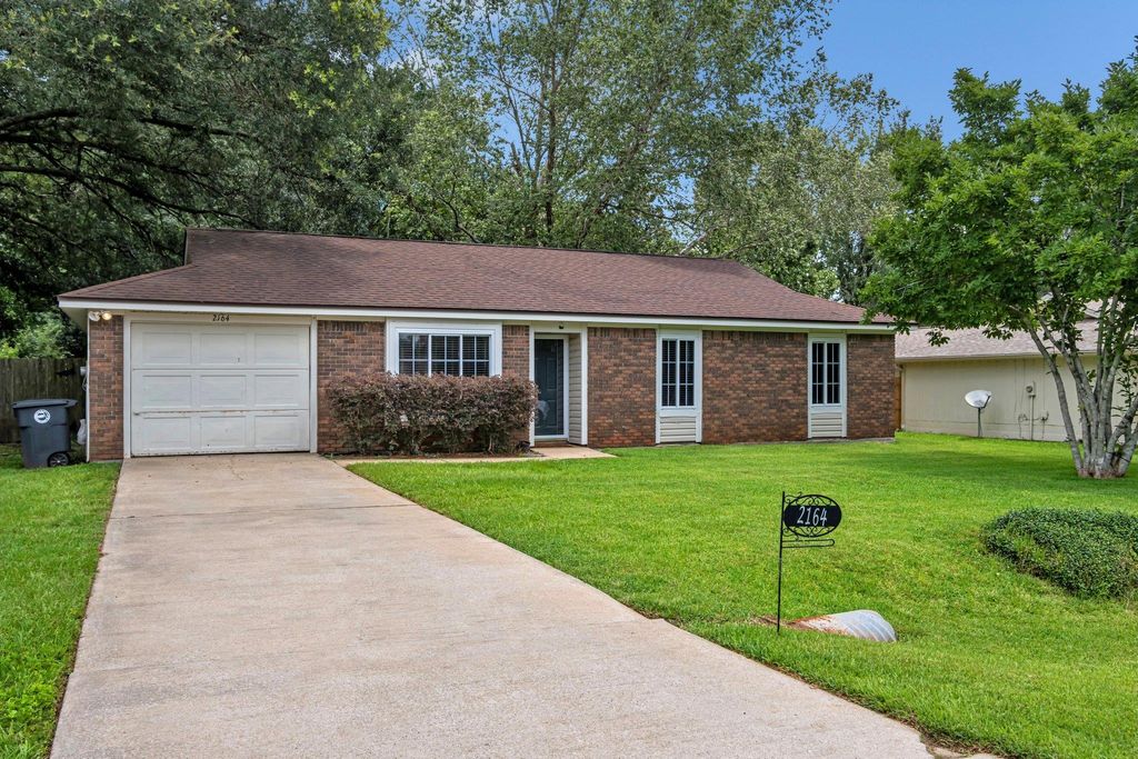 2164 PORTSMOUTH Circle, Tallahassee, FL 32311