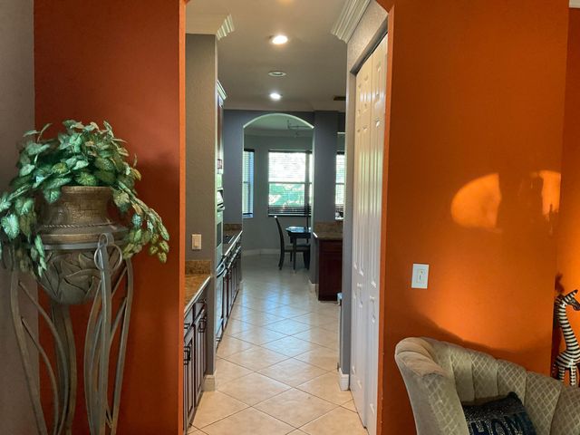 3800 E Hibiscus Street, Weston, FL 33332