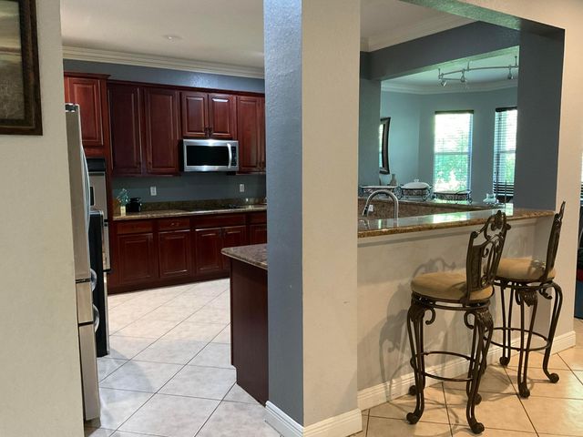 3800 E Hibiscus Street, Weston, FL 33332
